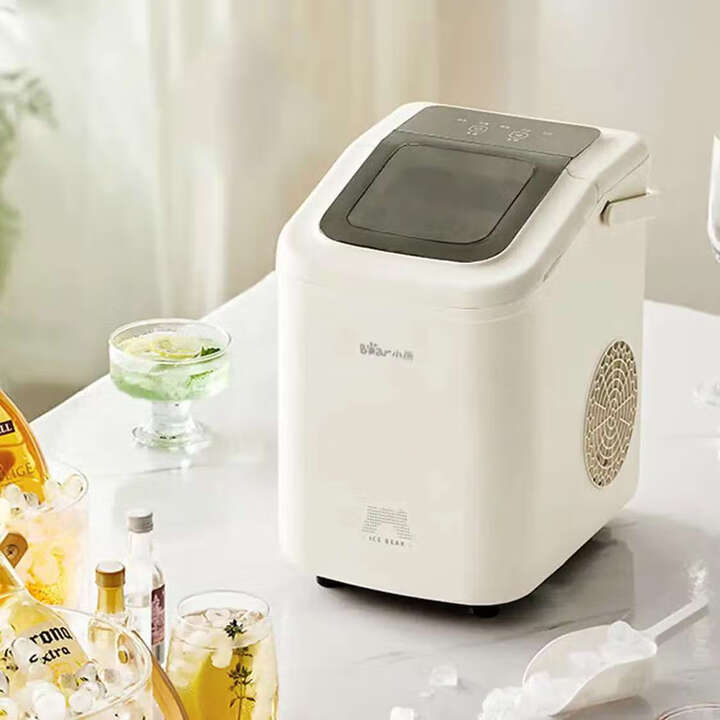 小熊Bear ZBJ-C01C5 12kg 9颗/次 手动加水 自动清洗 米白色 便携迷你制冰机